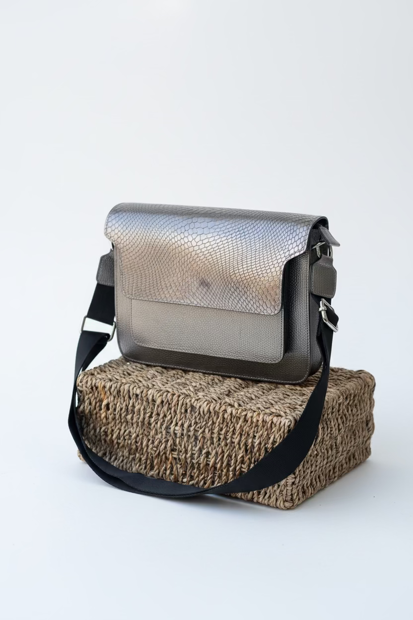 Bolso Gris Metalizado Boxie | Cuero Genuino Hecho a Mano – Da Stefi