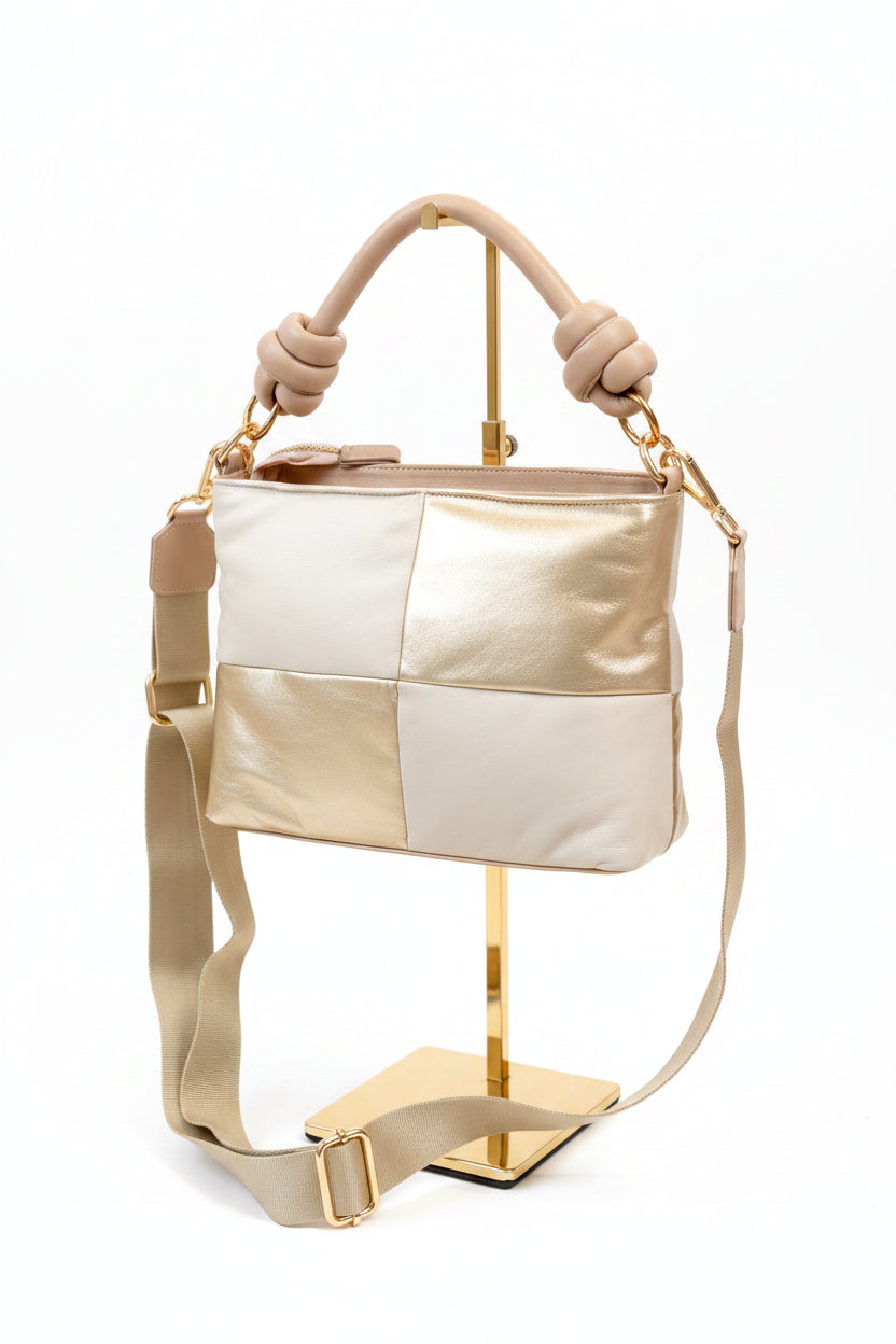 Bolso en cuero, con correas removilbles Eleonor Cleo