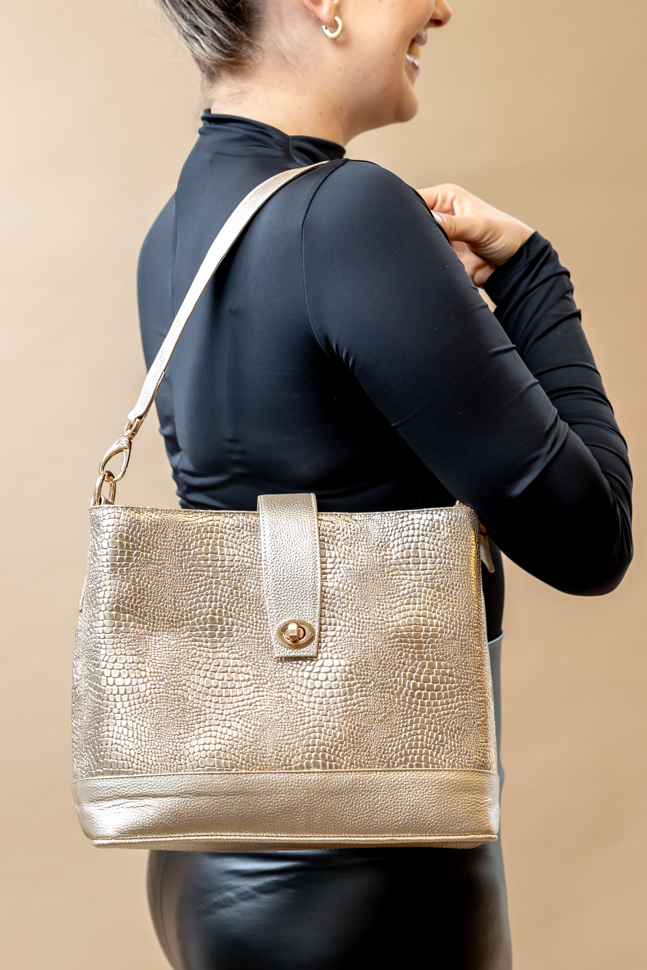 Bolso Dorado Lunia