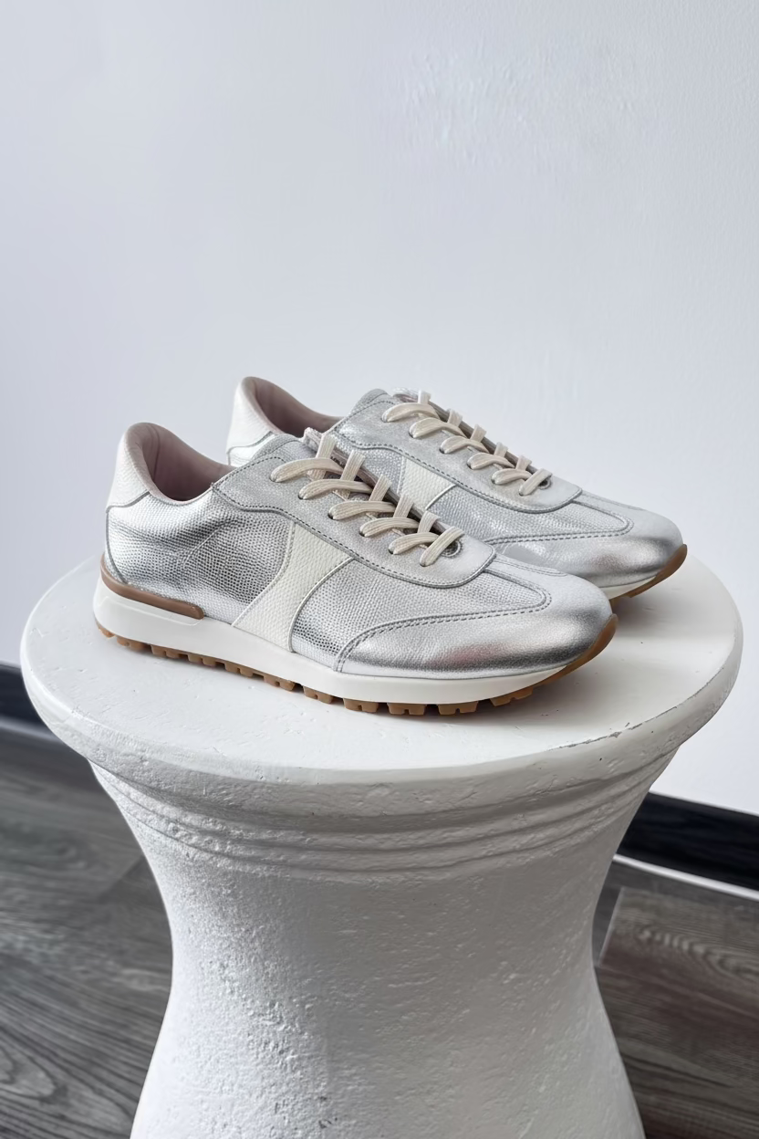 Sneaker Ivana Plata | Cuero Vacuno Metálico Hecho a Mano — Calzado Da Stefi