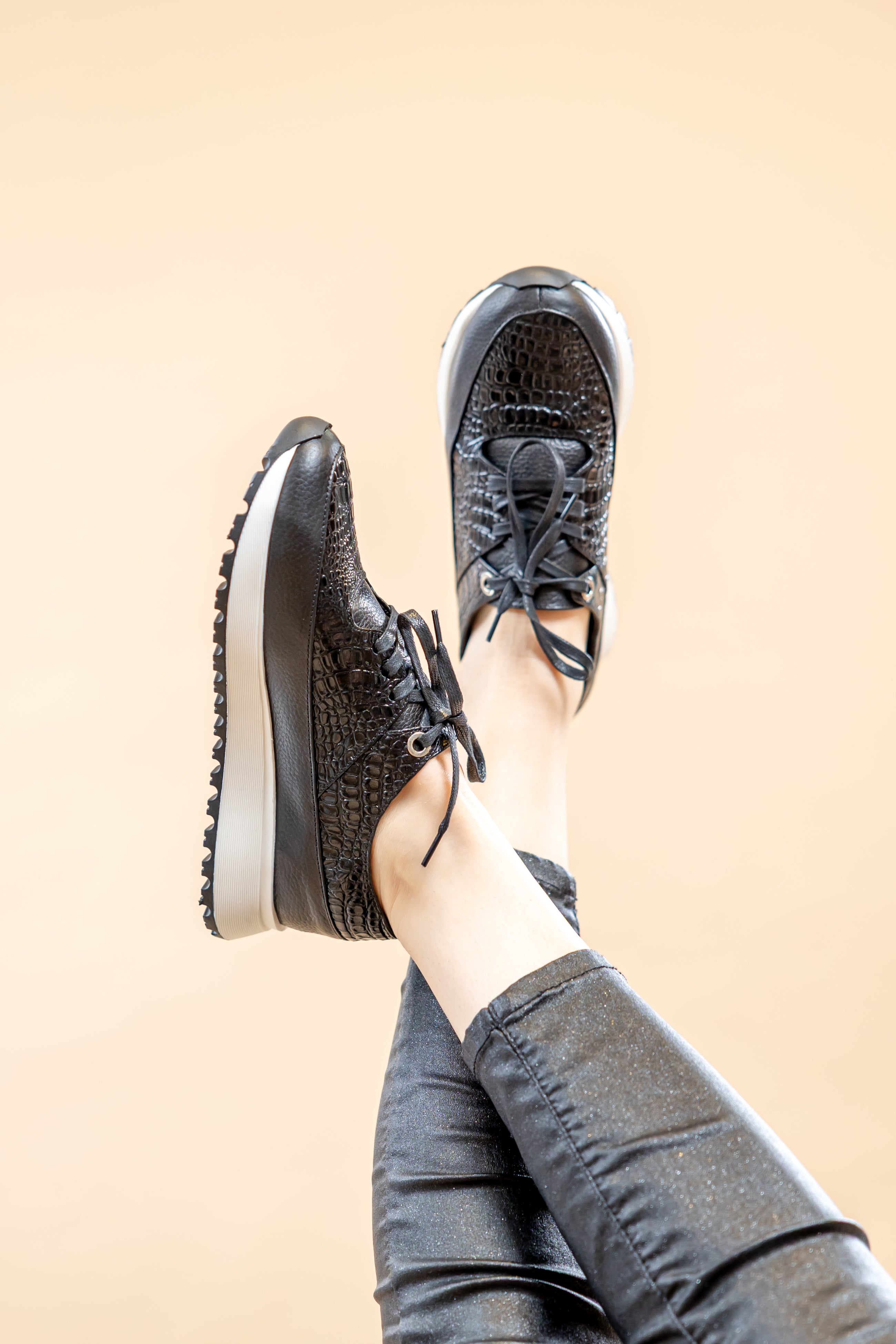 Tenis negras bolichera black